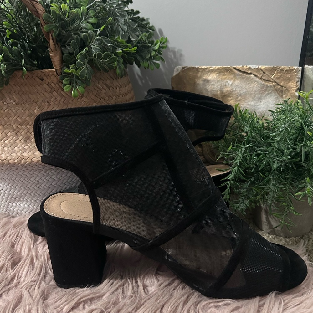 Elegant Black Mesh Women's Shoes - Picture 2 of 8